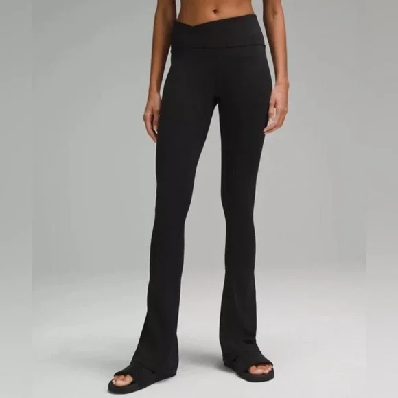NWT Lululemon Align Asym Mini Flare 32”, Black, Size 8 - Picture 1 of 9